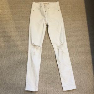 Levi White Jeans